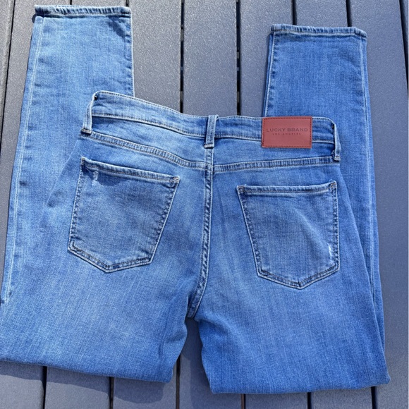 Lucky Brand Jeans Siena Boyfriend Mid Rise Jeans SZ 6/28 Azure Bay Wash - Picture 5 of 16